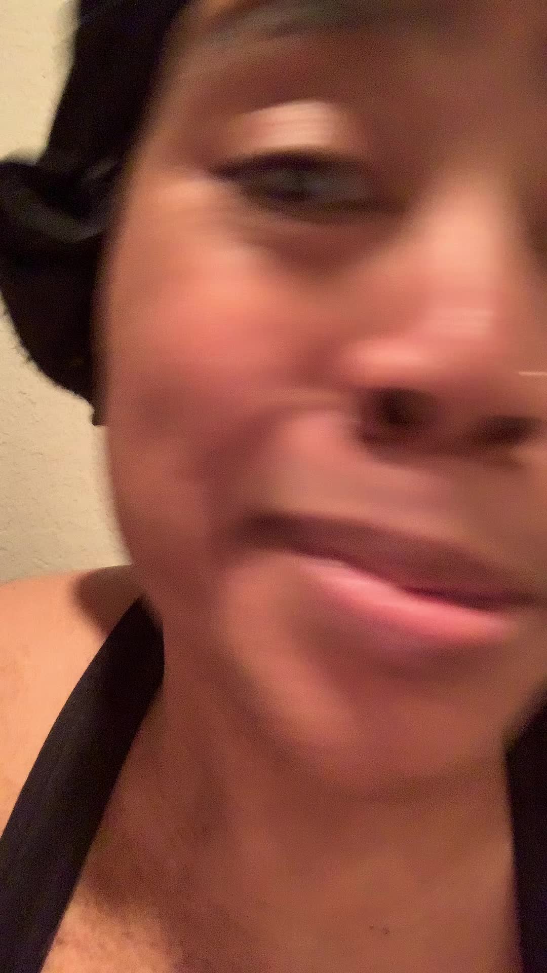 @pinky_am 🏳️🌈 lesbian