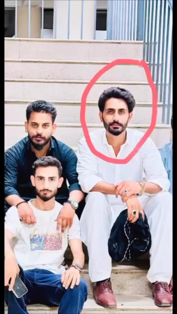 @پہاڑی مذمت کار🍁🚩