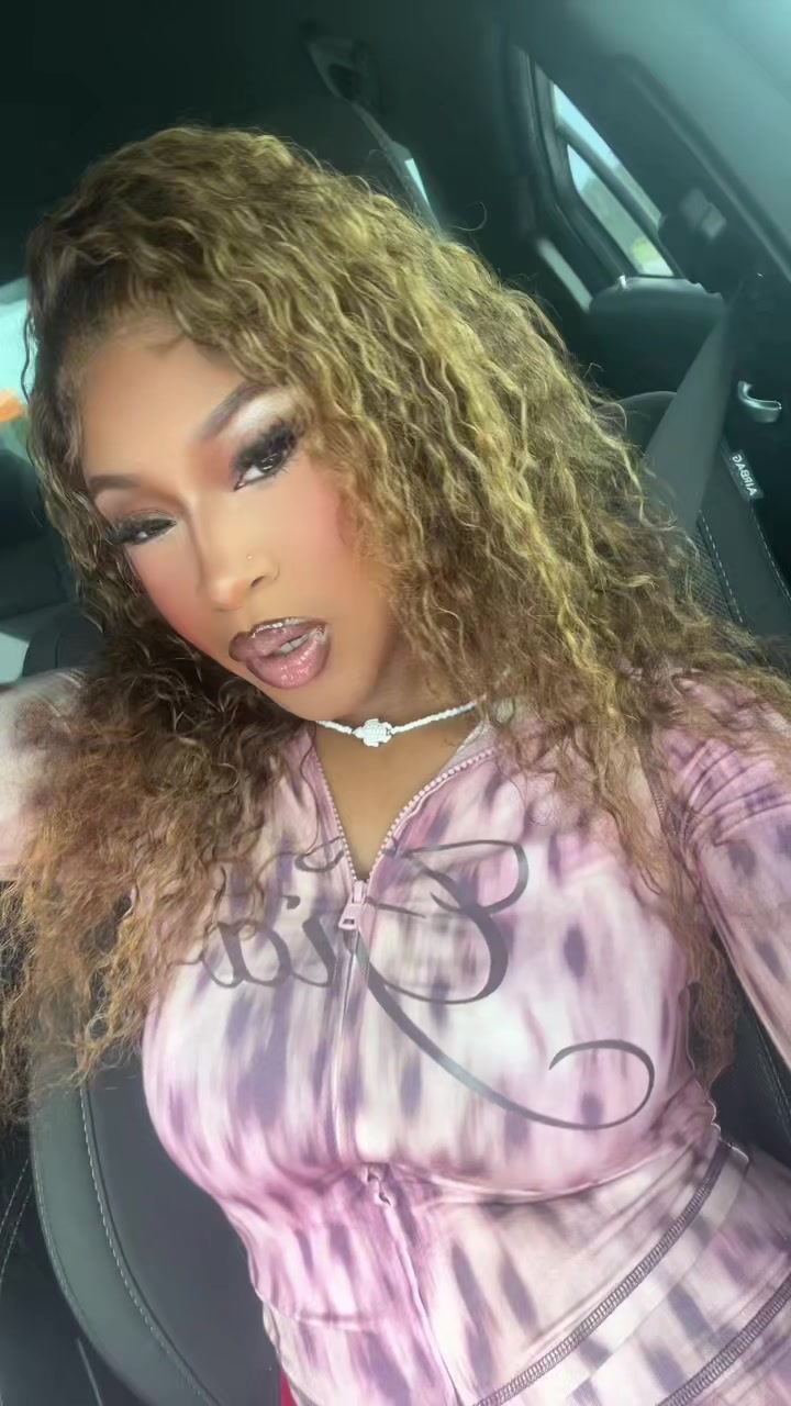 @QueenNae