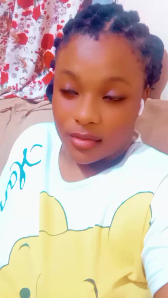 @AYOMIKUN 💕