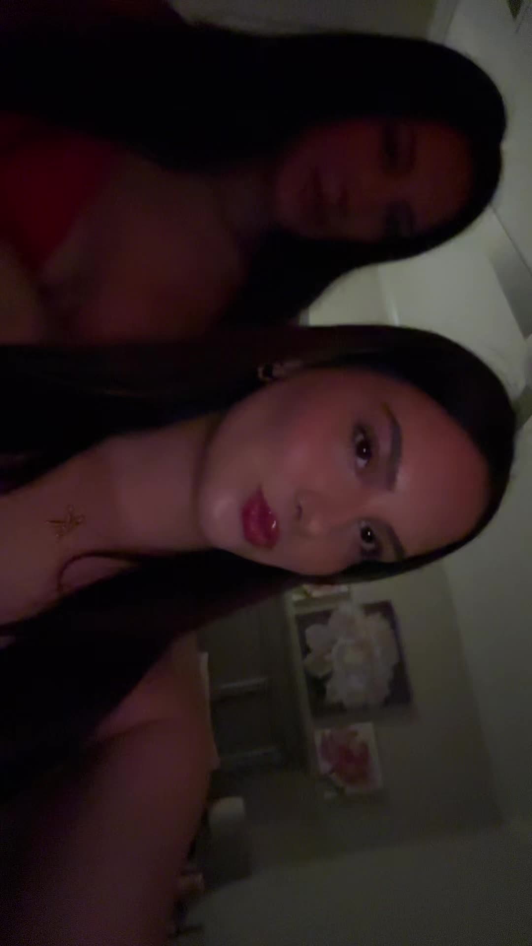 @ella