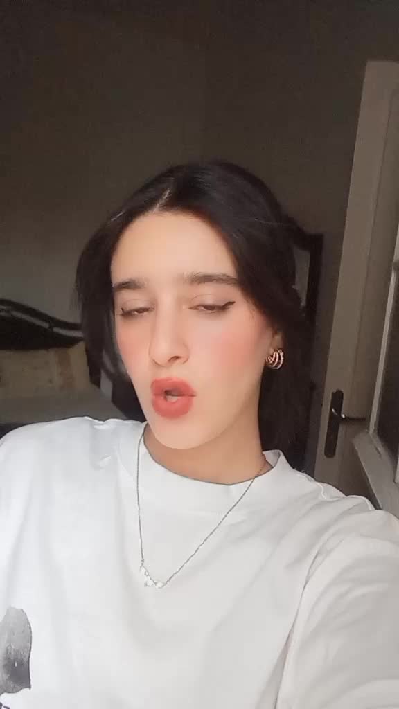 @zaYÿ__nEëb