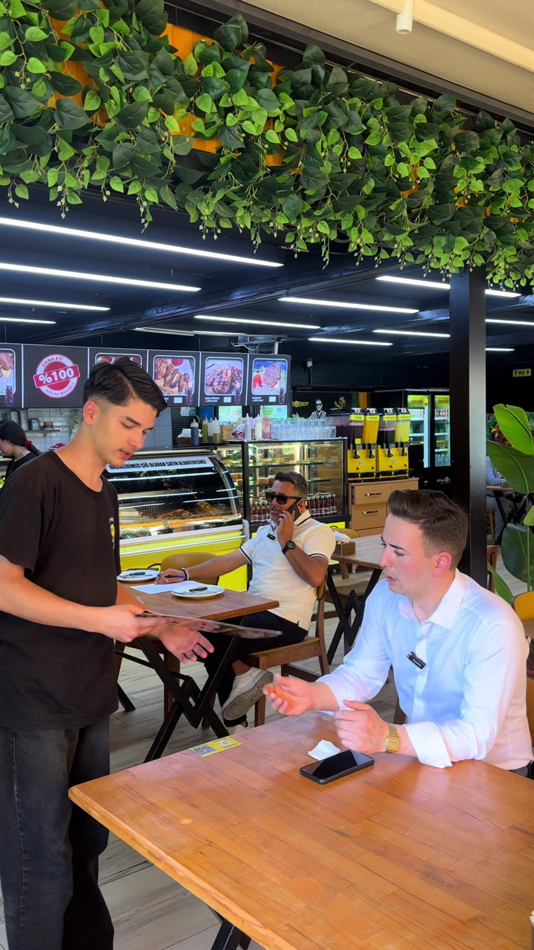 @K&Ouml;FTECİ EMİR & EMİR BURGER