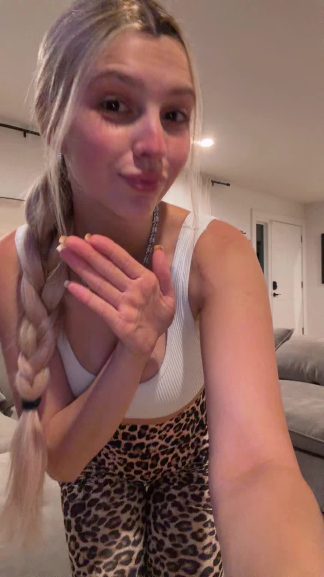 @emilynicholexoo