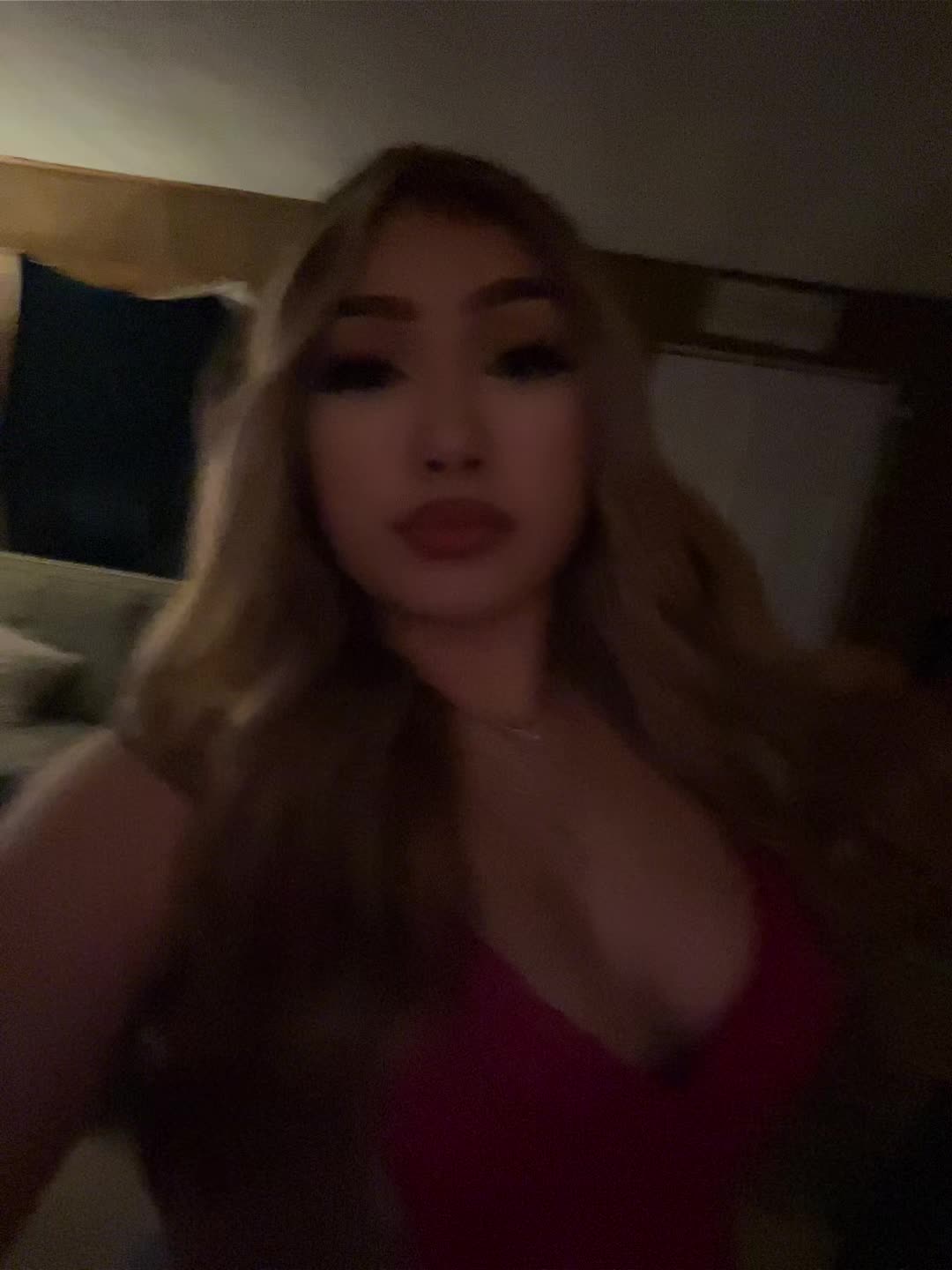 @Angelina🦋