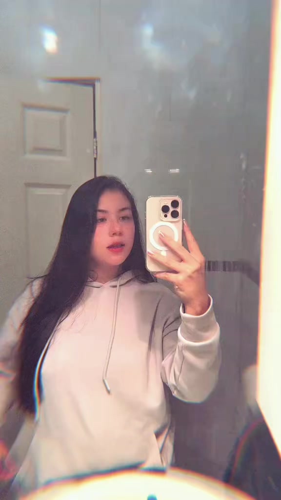@Alondra García