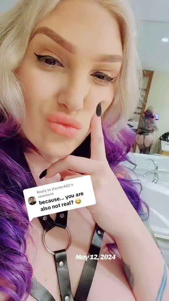 @TheMoistQueen &reg;️