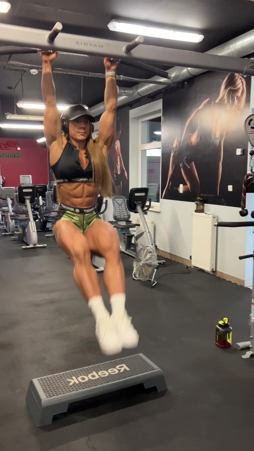 @extreme_woman
