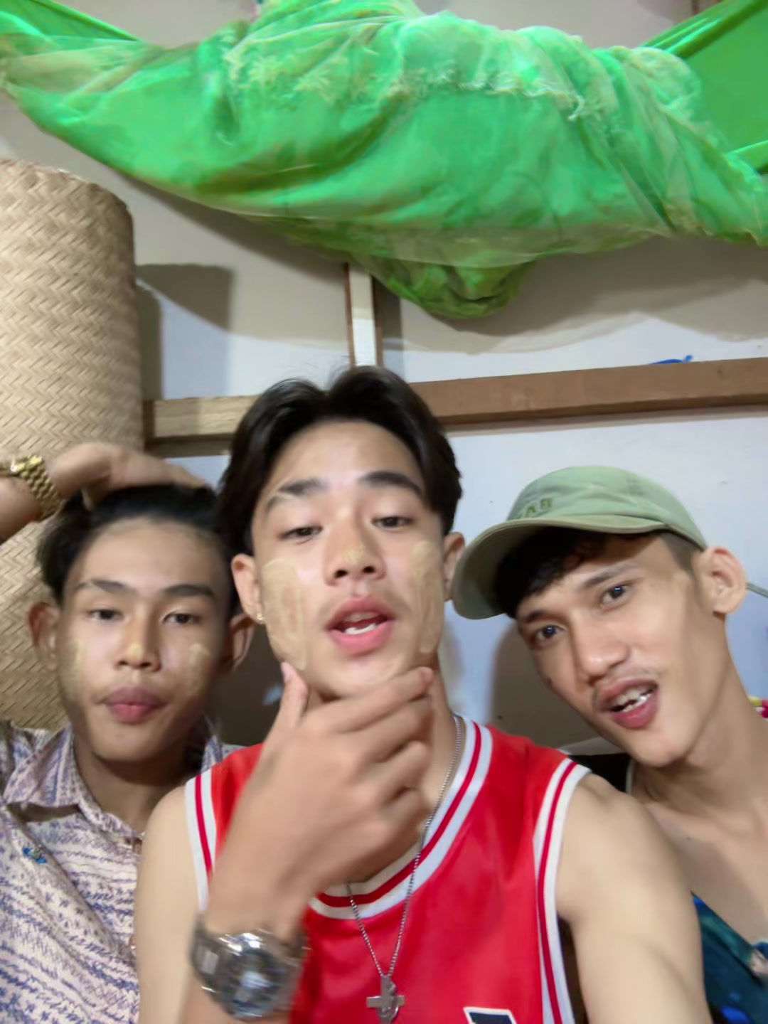 @🗣️မောင်ဟိန်း...🫪