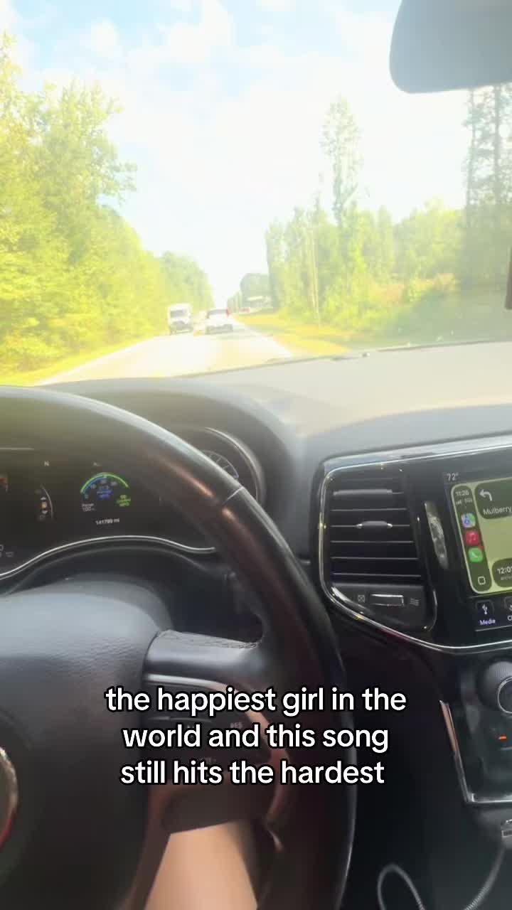 @K Y L E I G H 💫