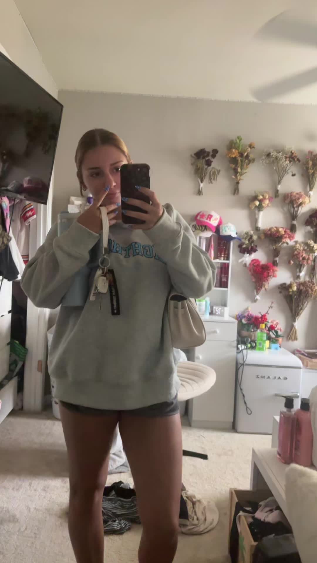 @🦄