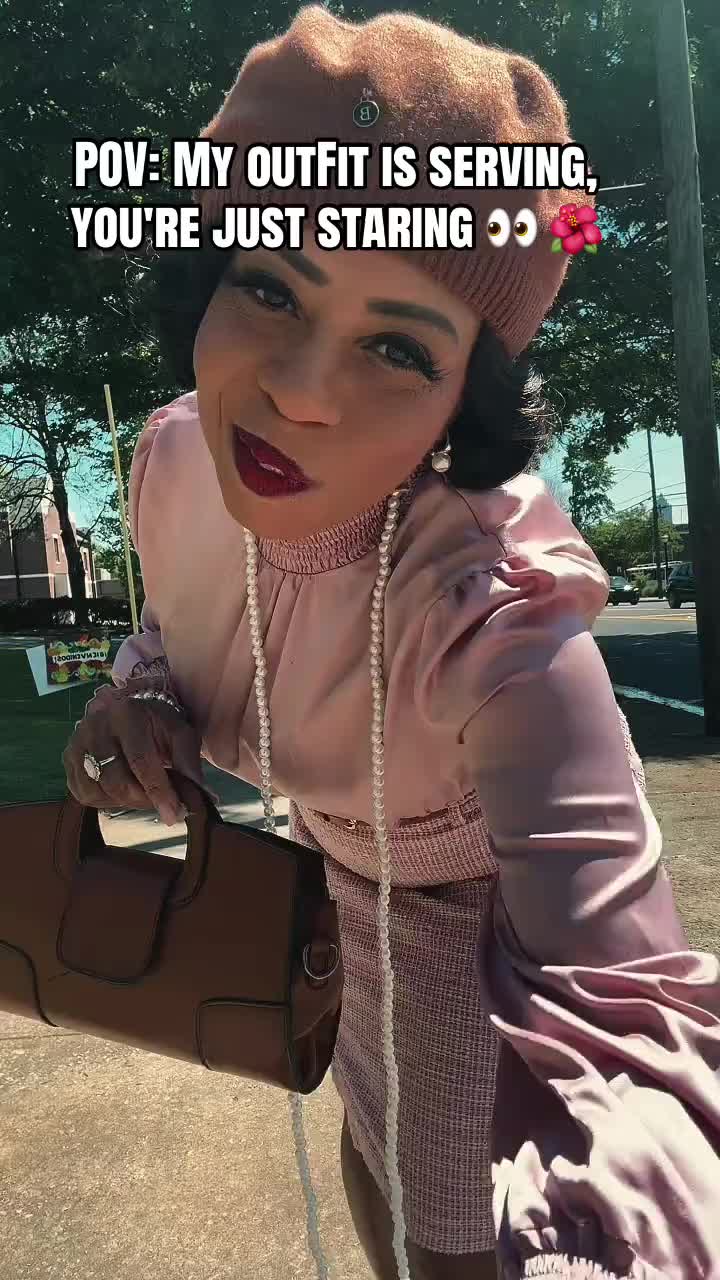 @TheVintageBelle