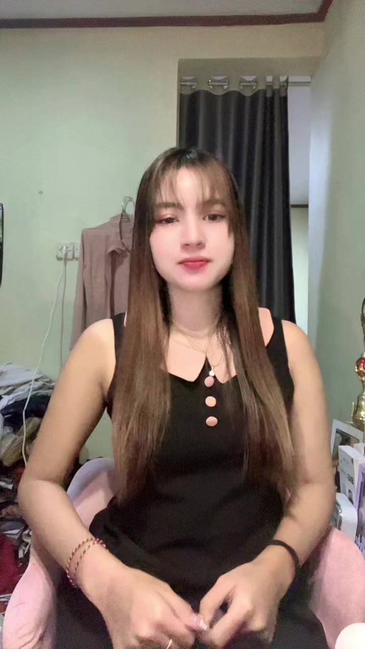 @Vee🕊️