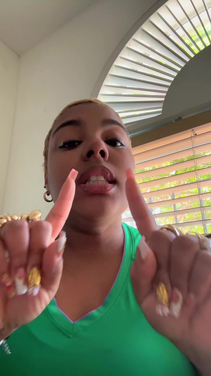@Johana