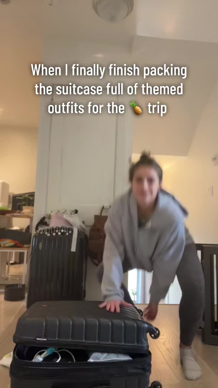 @2freshpineapples