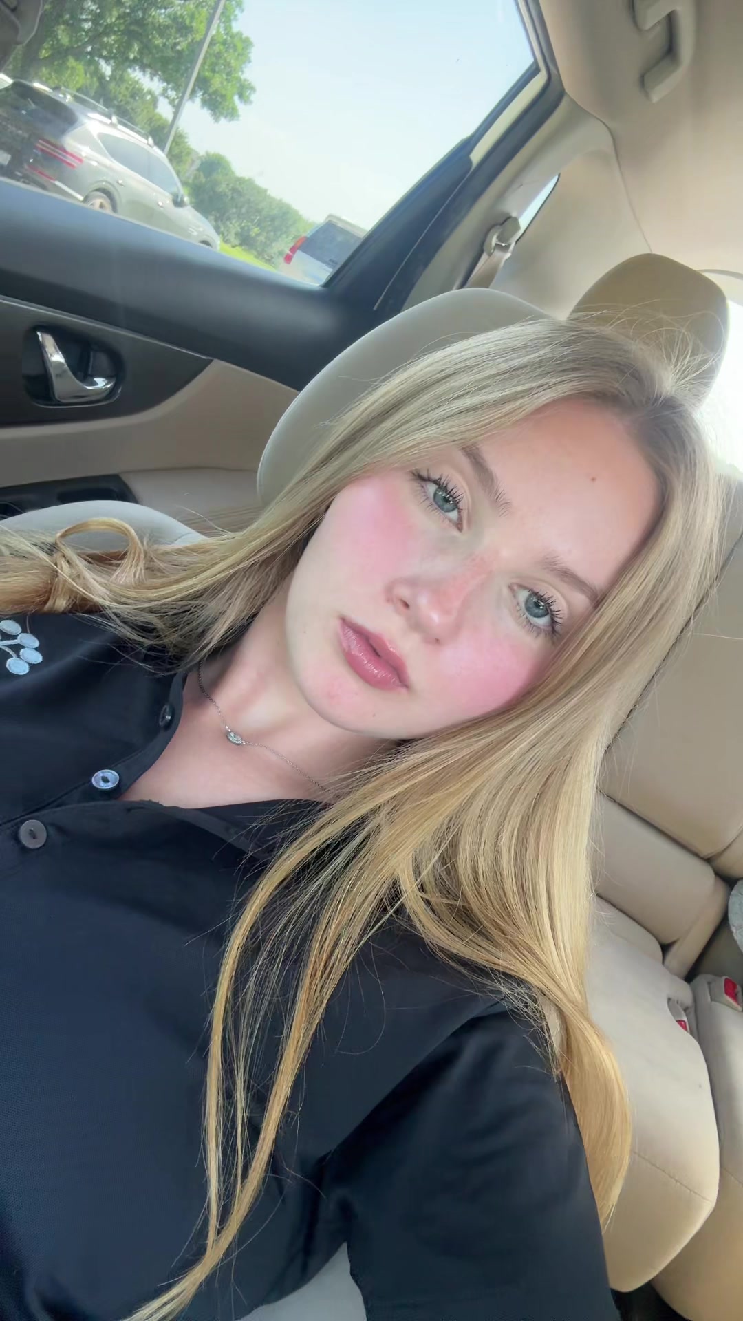 @lily