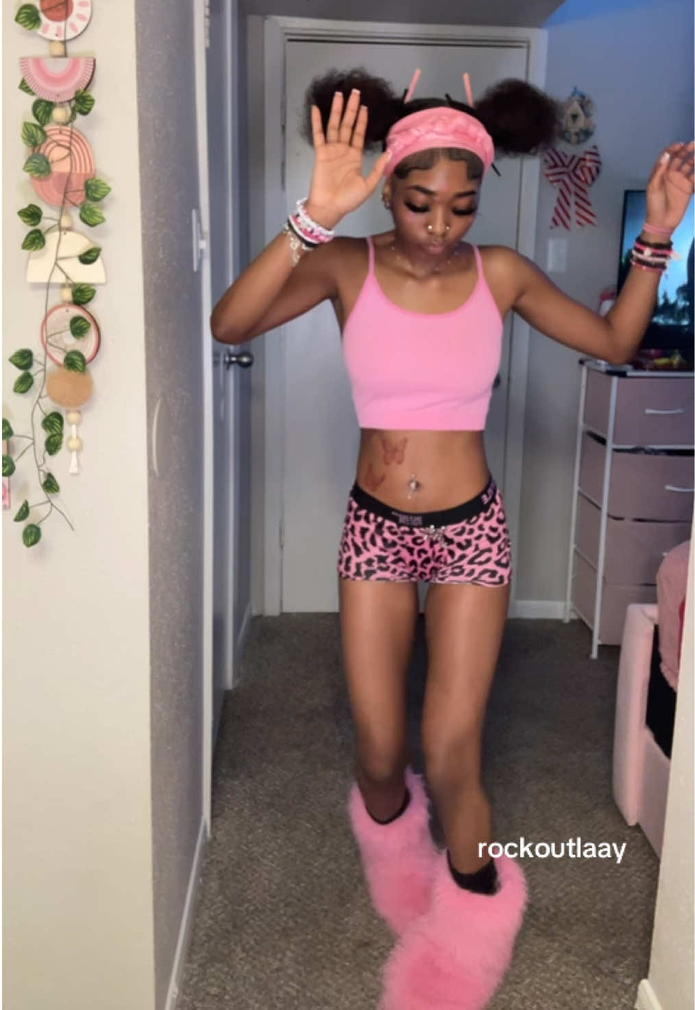 @rockoutlaay