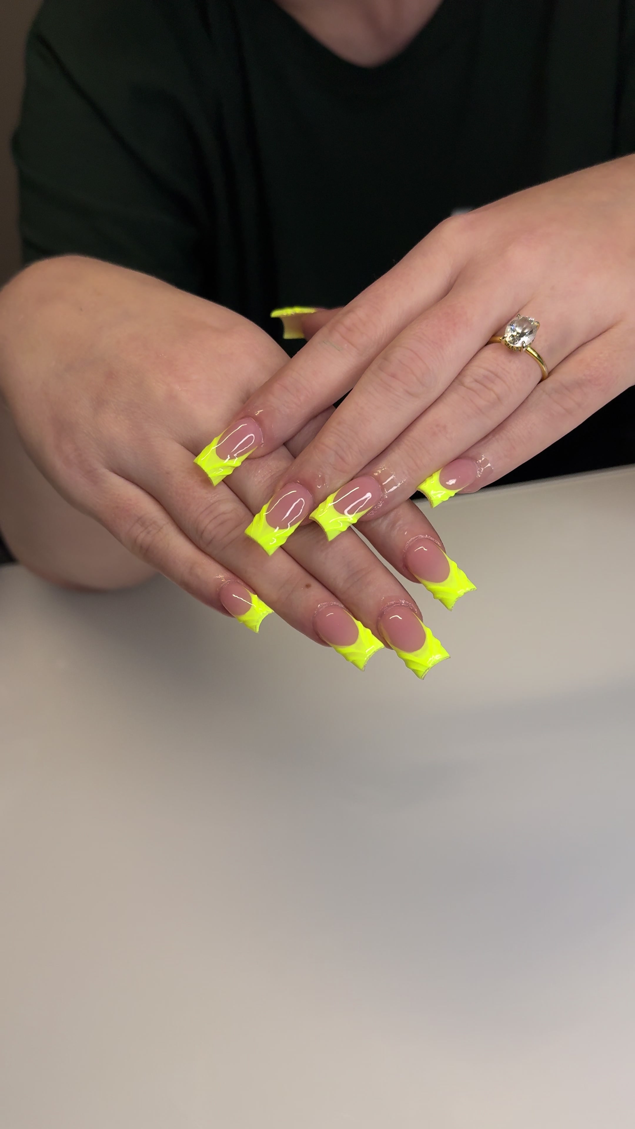 @lizthenailtexh
