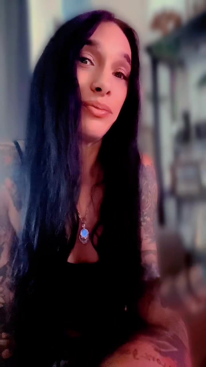 @Holly_Love