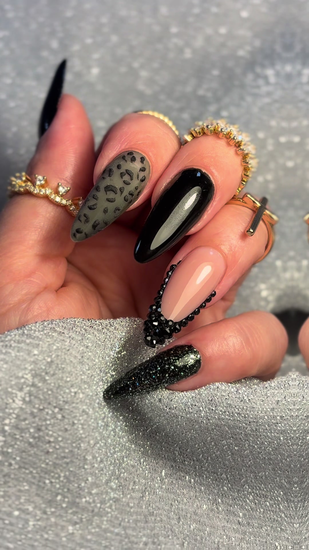 @Nailfreakz by Jen