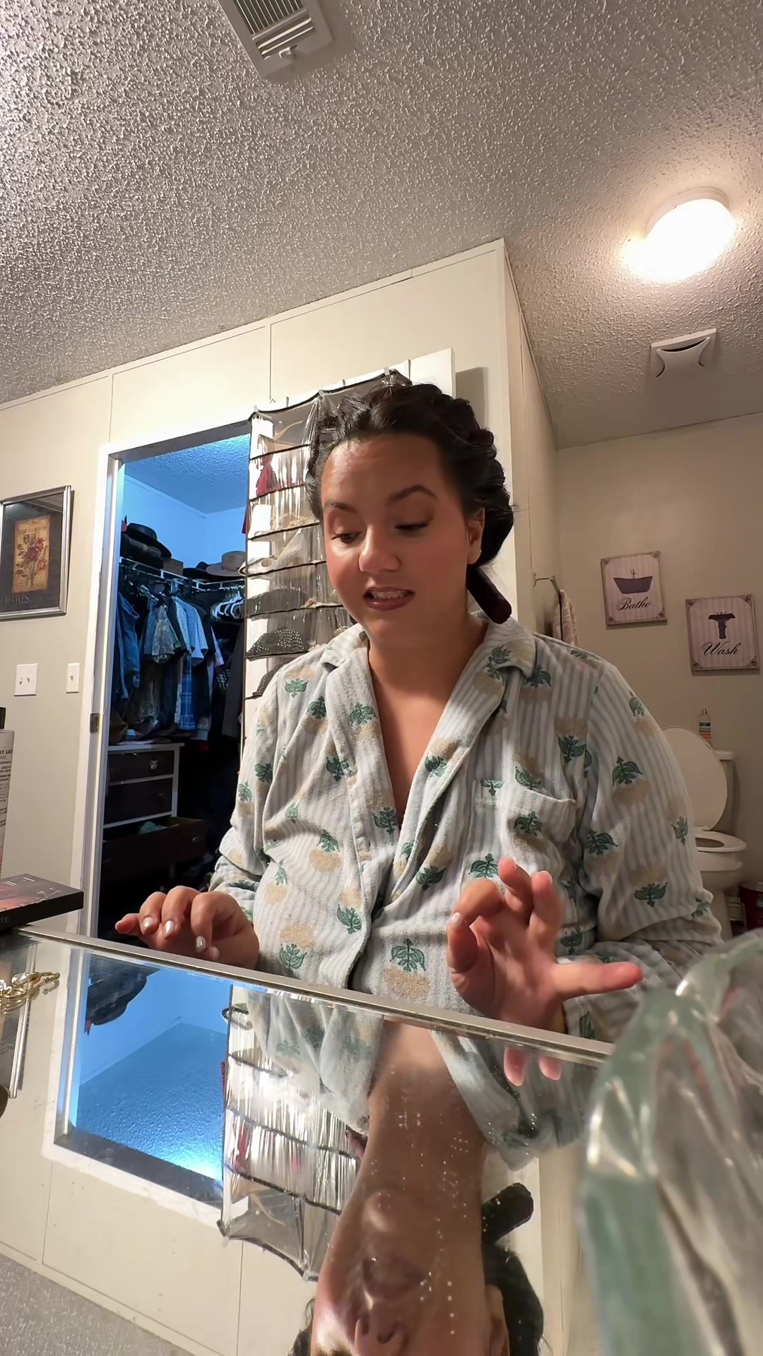 @allieathome