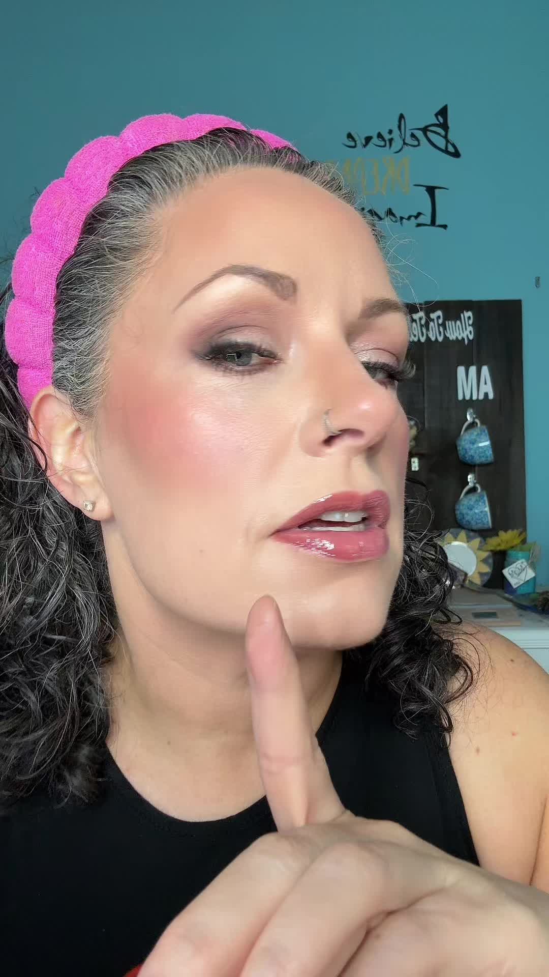 @Megan Barber ✨💄📚