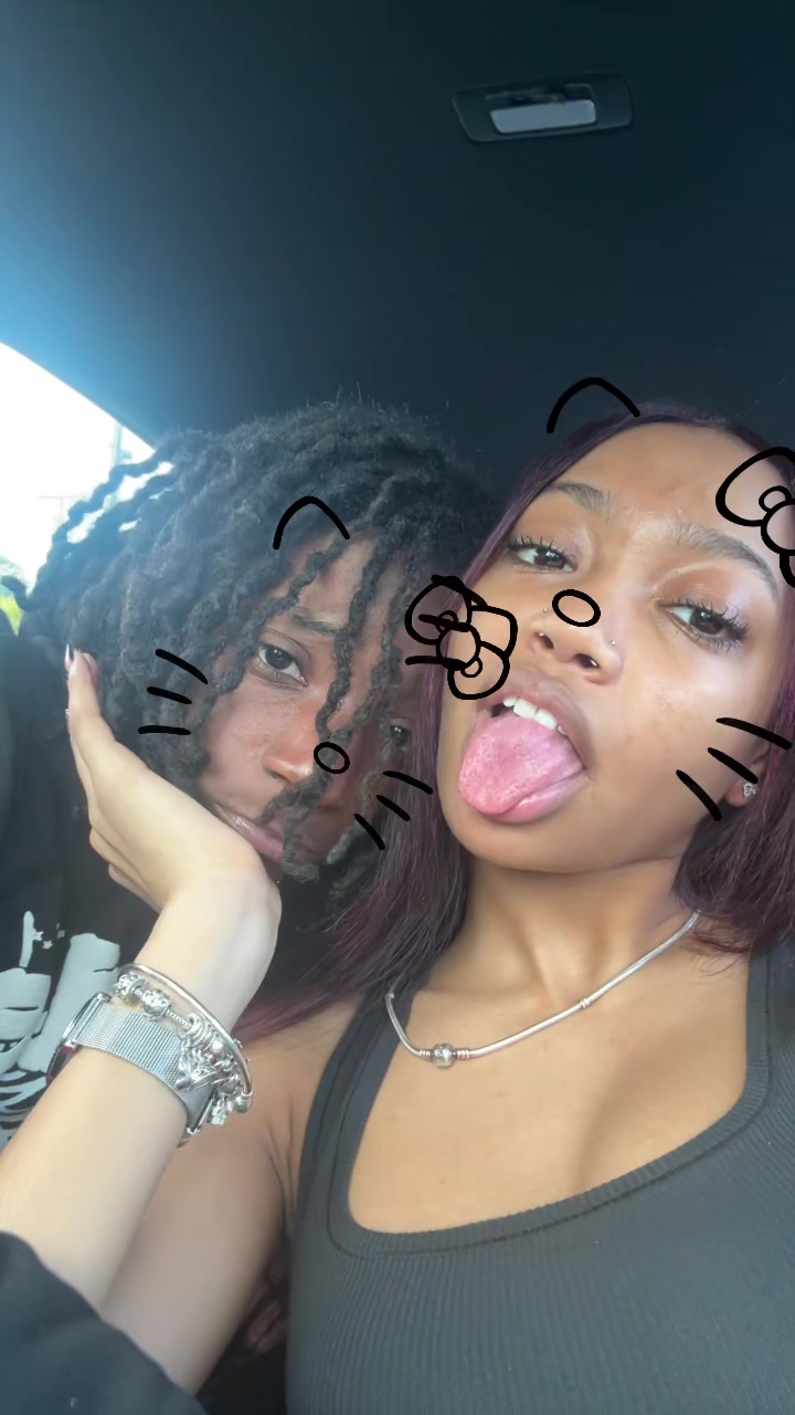 @￶