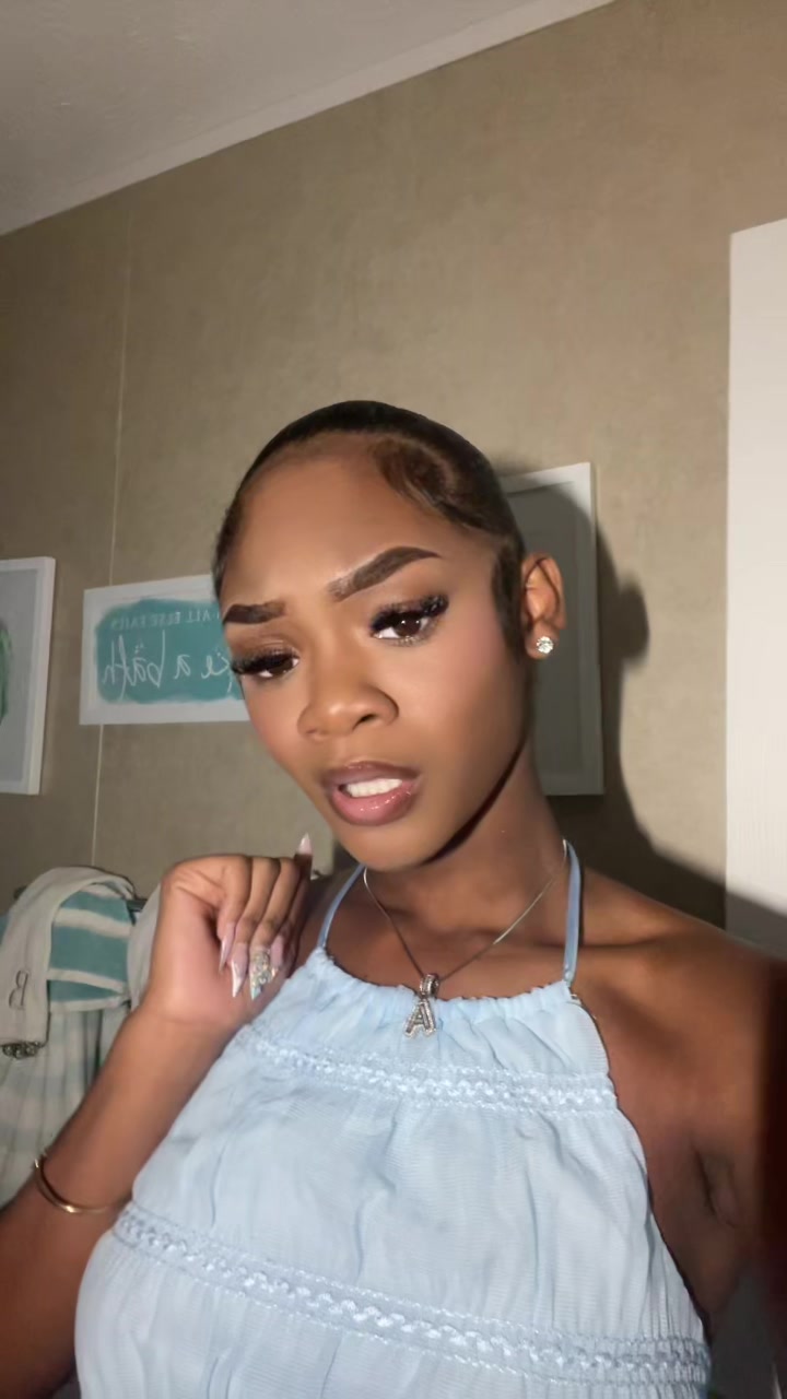 @aniyadenisee