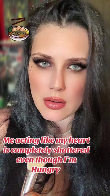 @QweenOfSatire