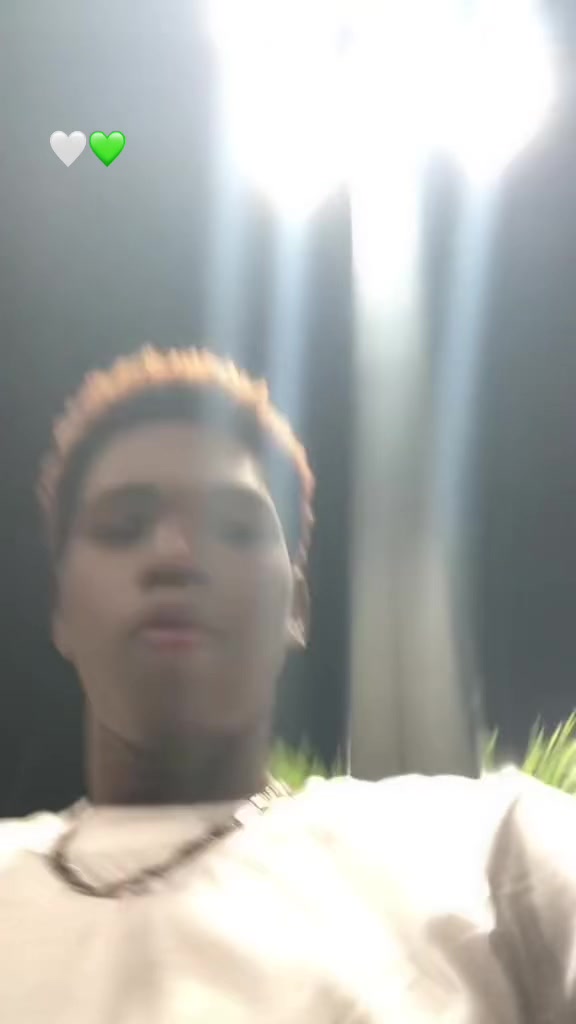 @☮️🤍