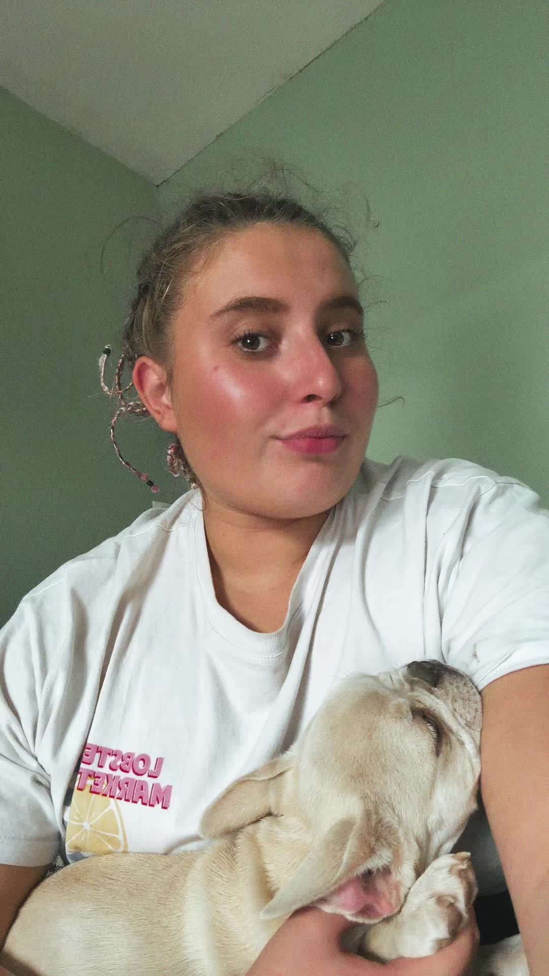 @Očéãnē Bõnvoīsīn