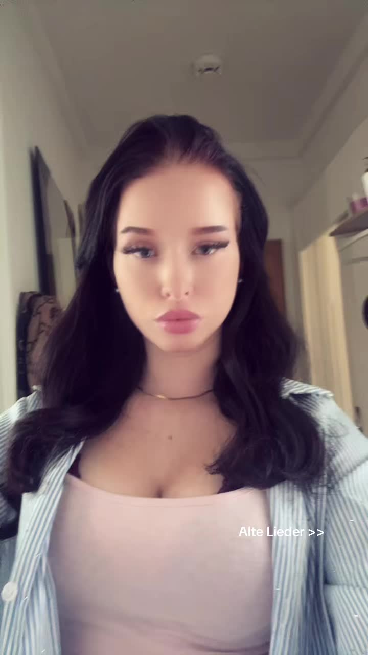 @🦢