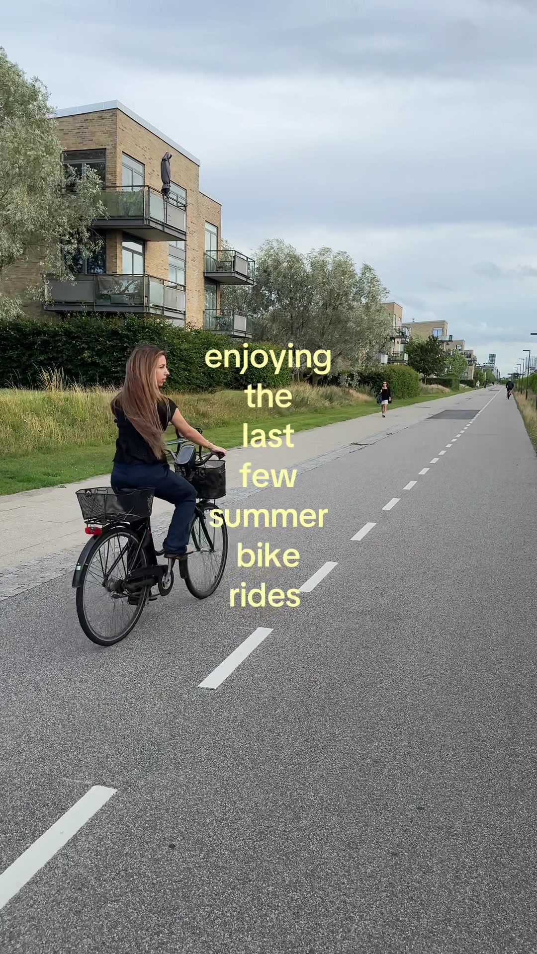 @s ᥫ᭡