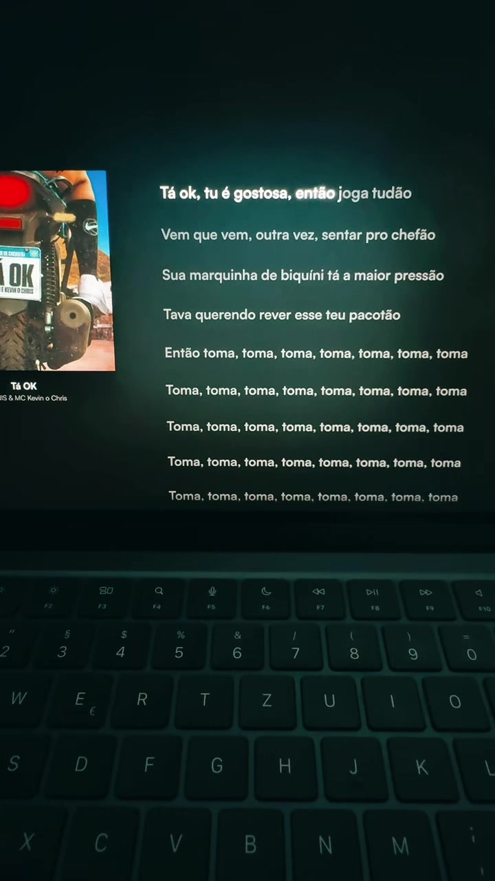 @lova_lyrics