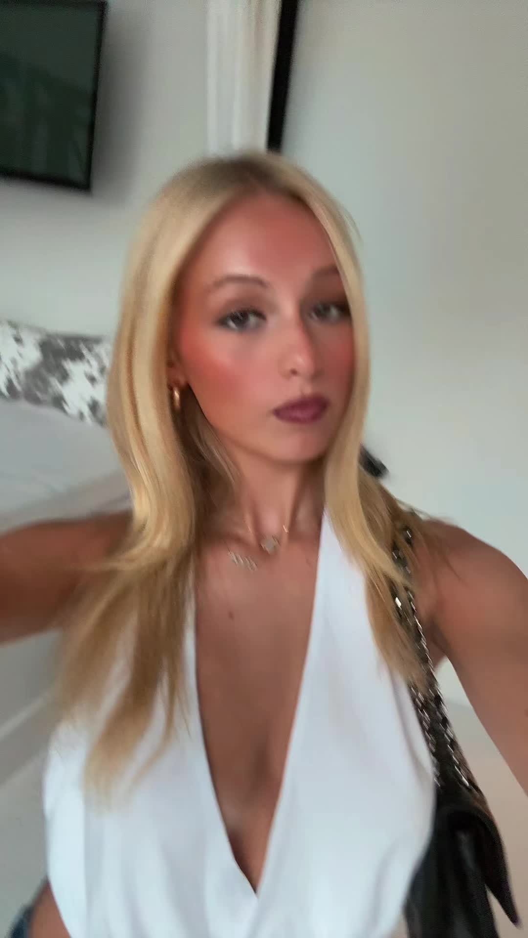 @chloe