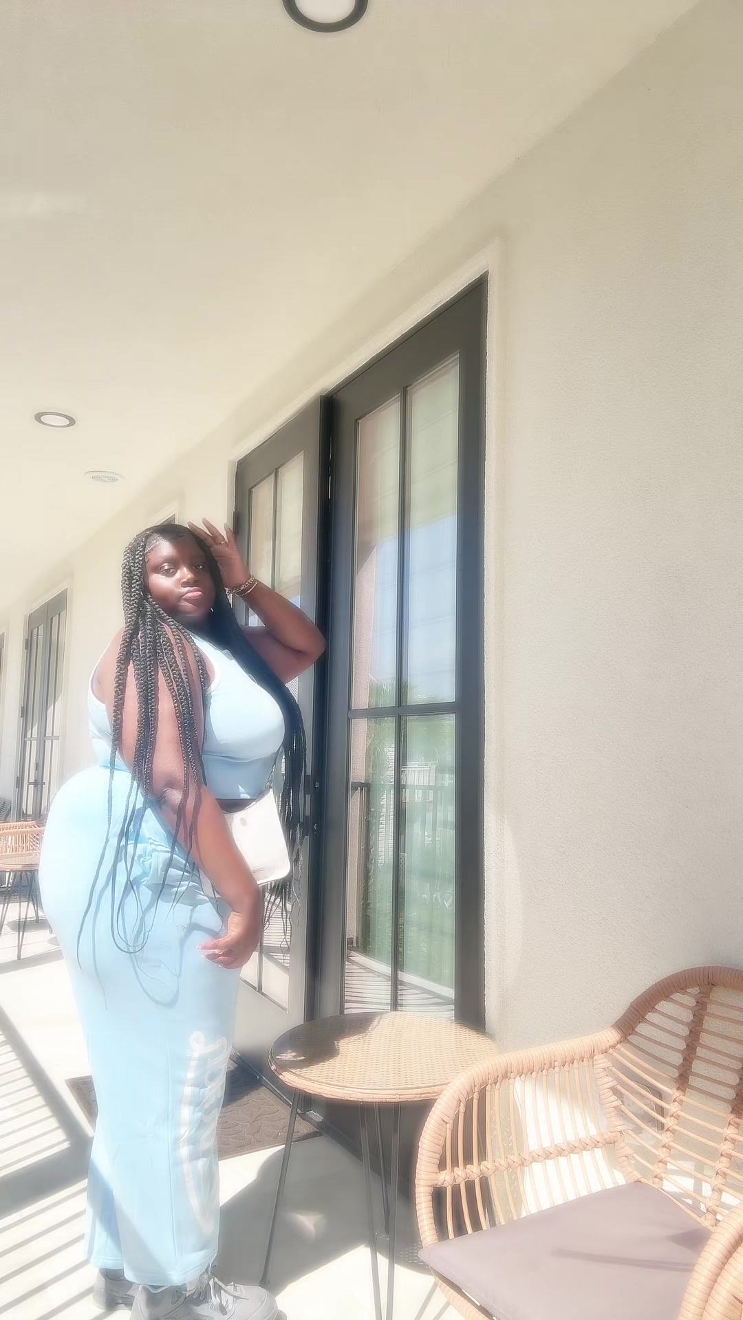 @flyshionlyyyy