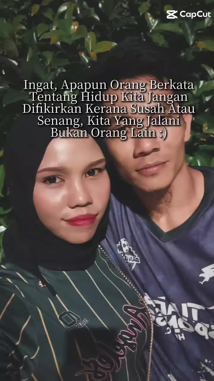 @SiTi AzIrAh🦋