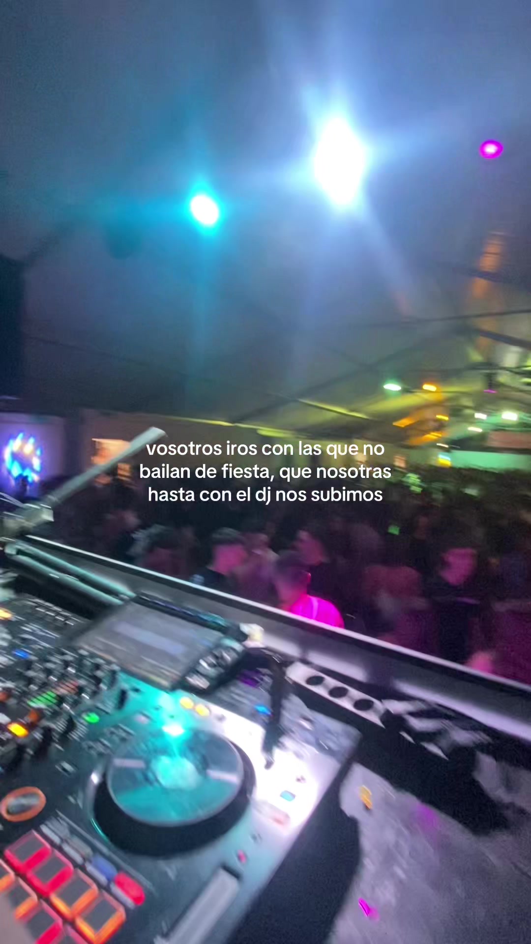 @juliaajf_
