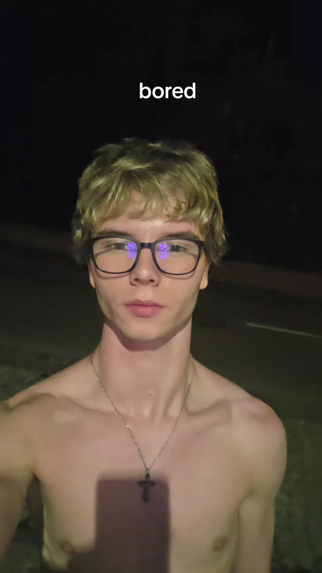 @Vicotryona