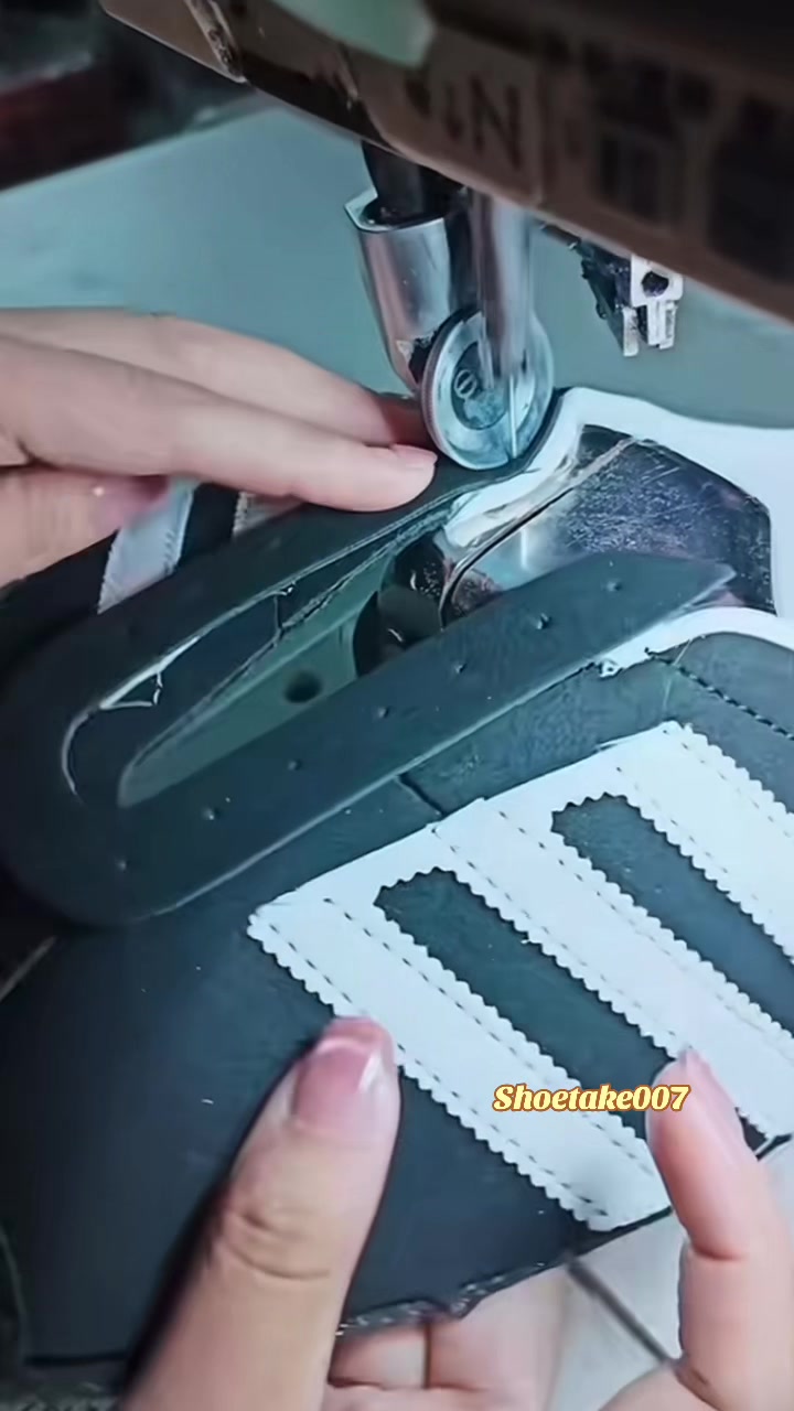 @SHOETAKE