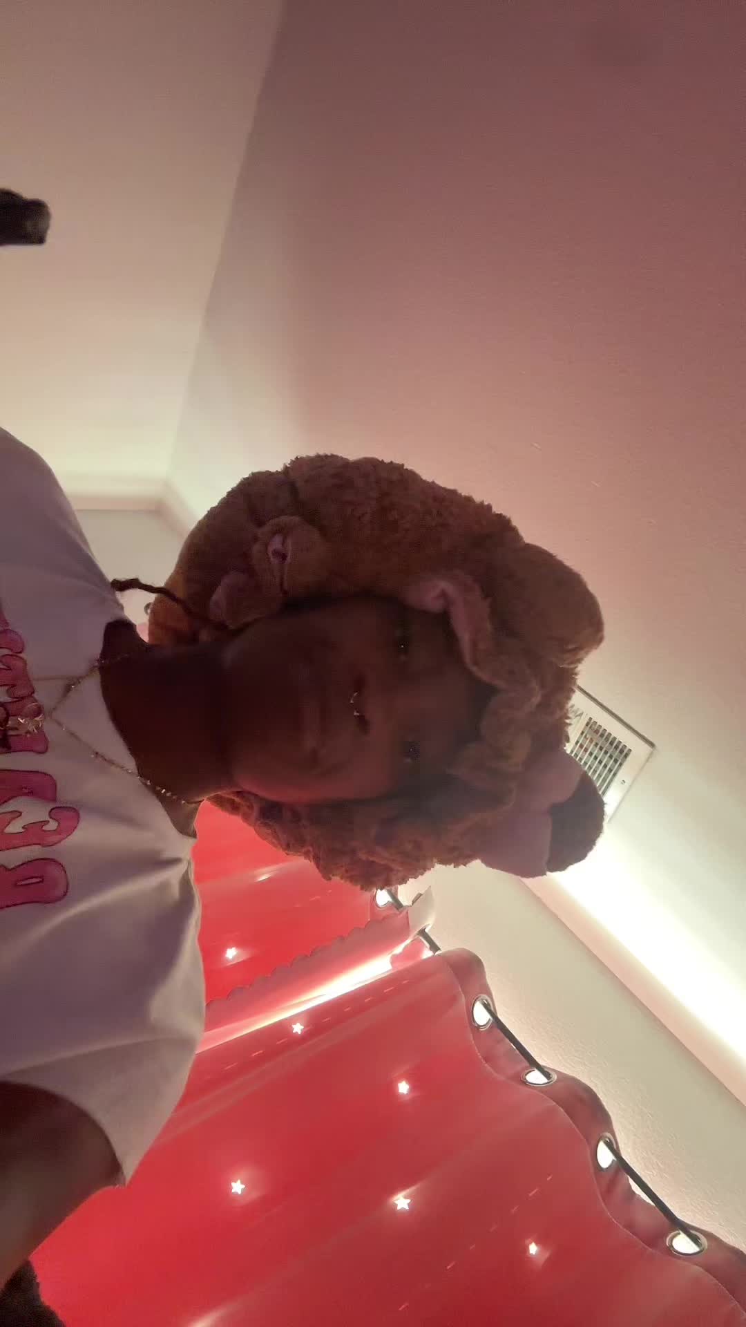 @La'Nae Bae