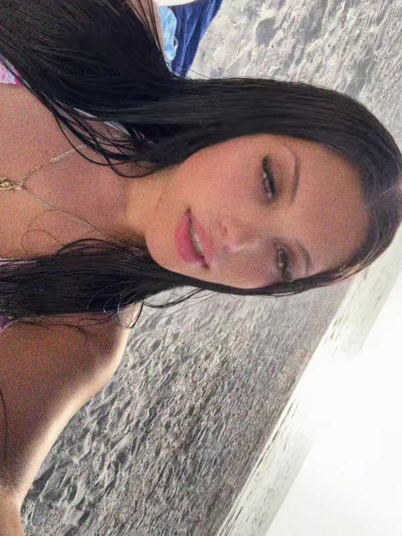 @Stephanie🖤