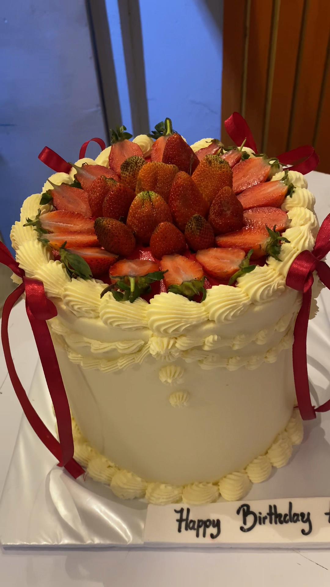 @TASTE_OF_HEAVEN. BAKERY