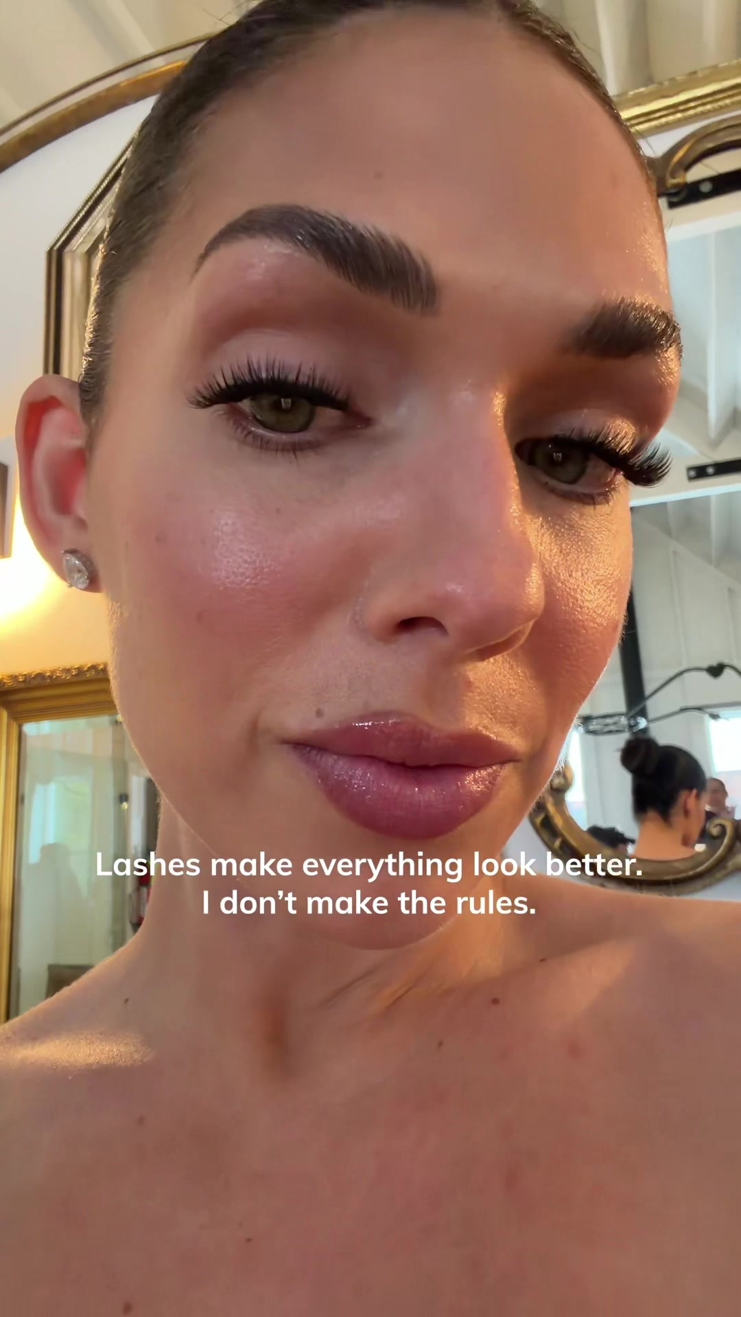 @Clique Lashes And Beauty