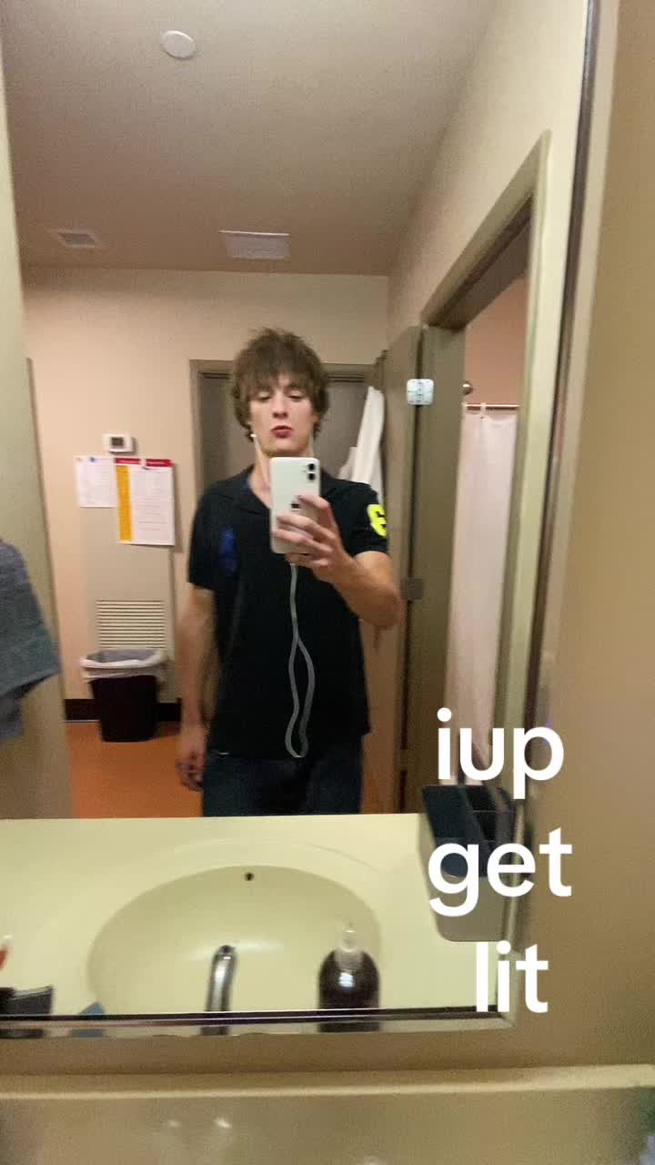 @cryingdweeb