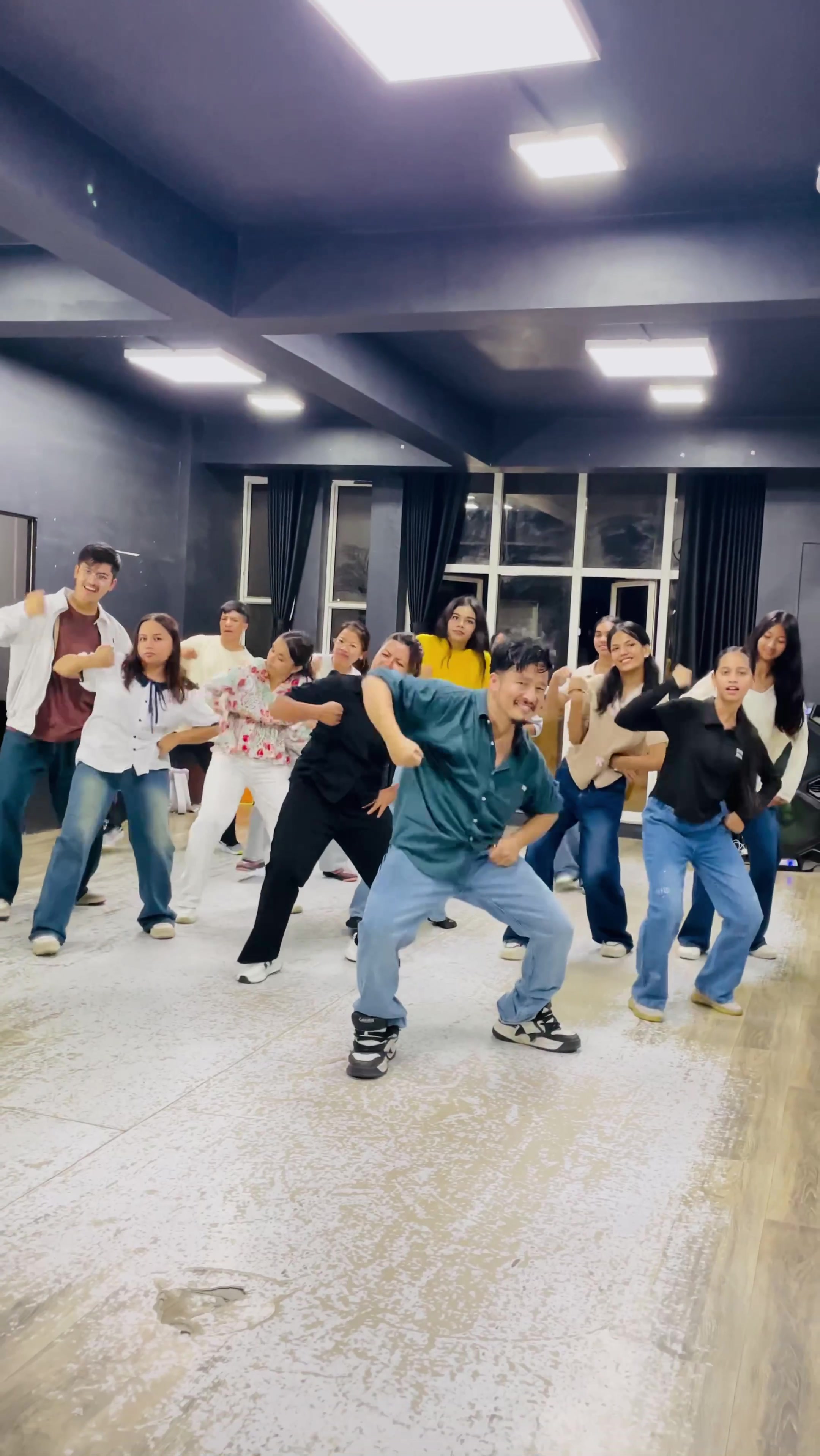 @Flexible Dance School