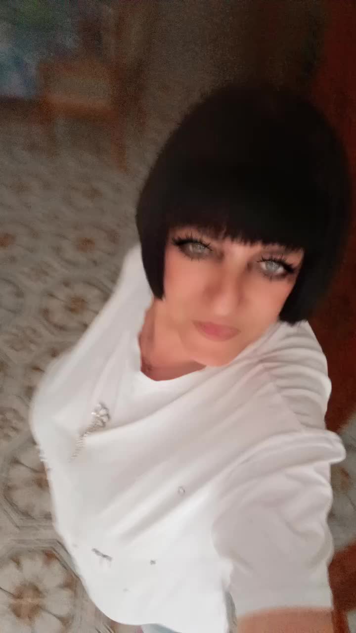 @isabella