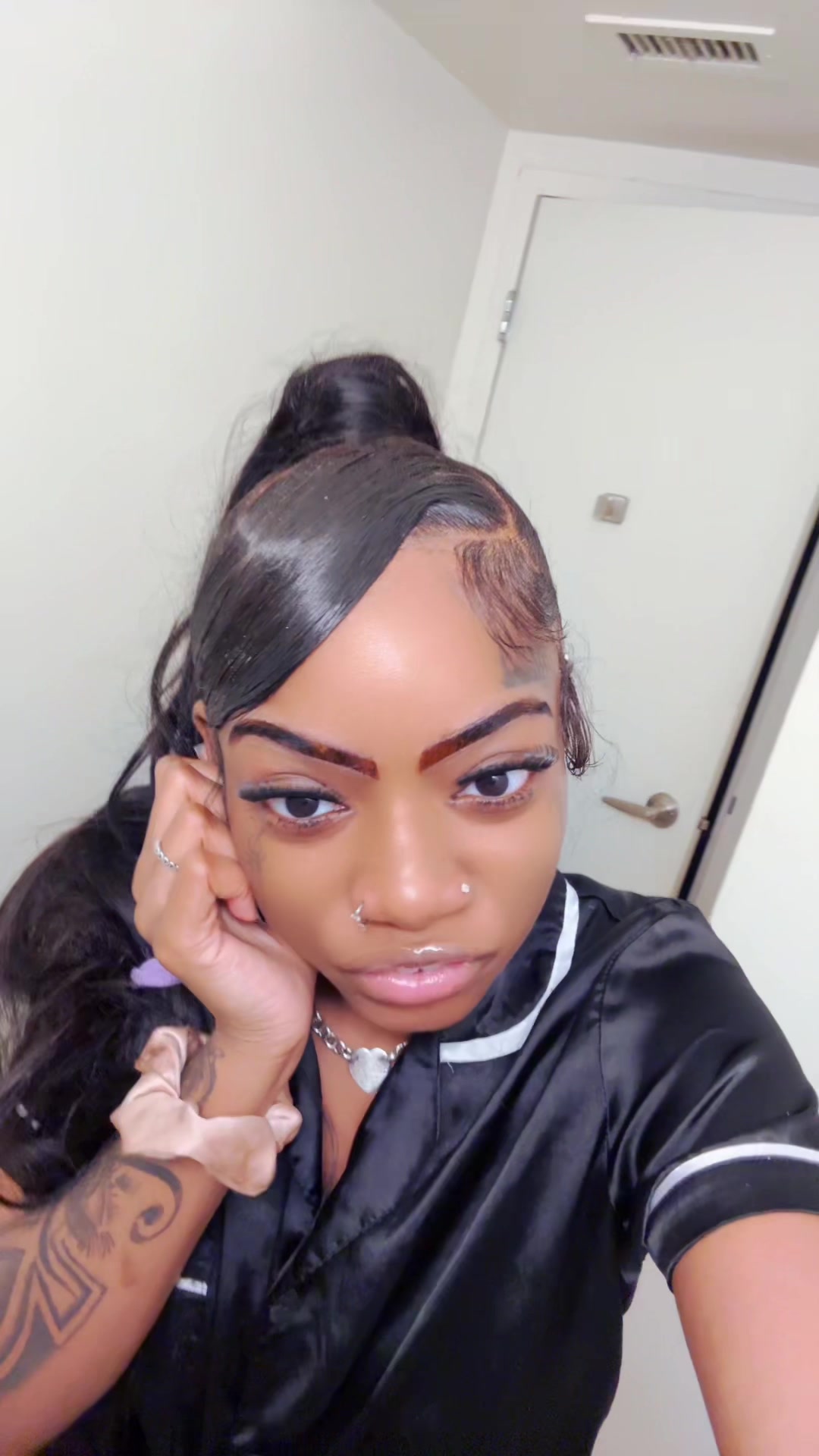 @Eashaa🦋