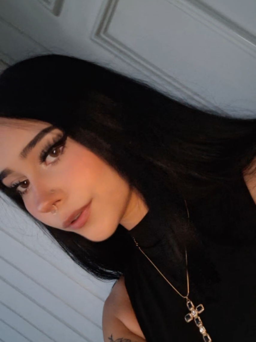 @☽✞𝕷𝖊𝖘𝖑𝒚✞☾