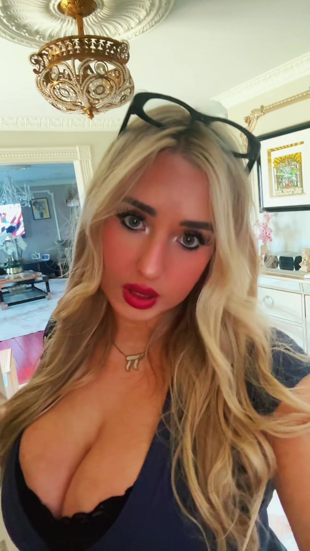 @globalblonde